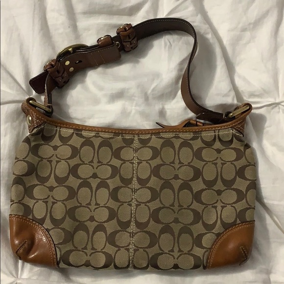 Coach Purse
Shoulder Bag - Picture 2 of 5